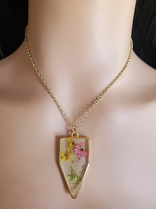 Gold Beveled Flower Necklace