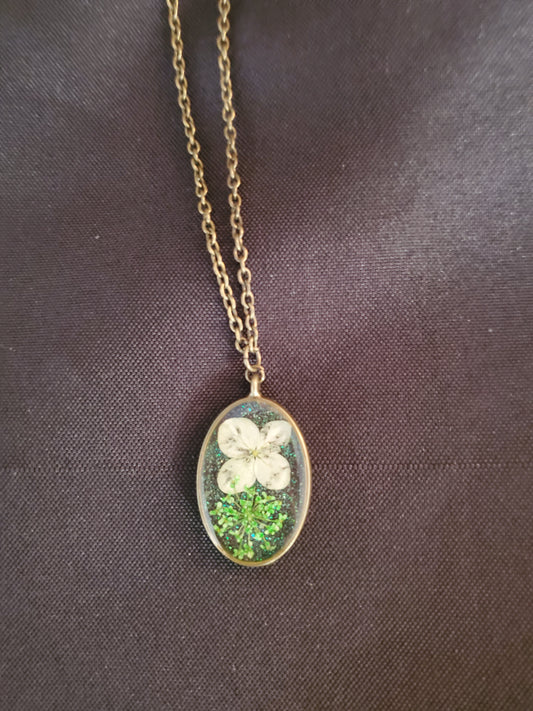 Oval Bronze Necklace With Real Flowers