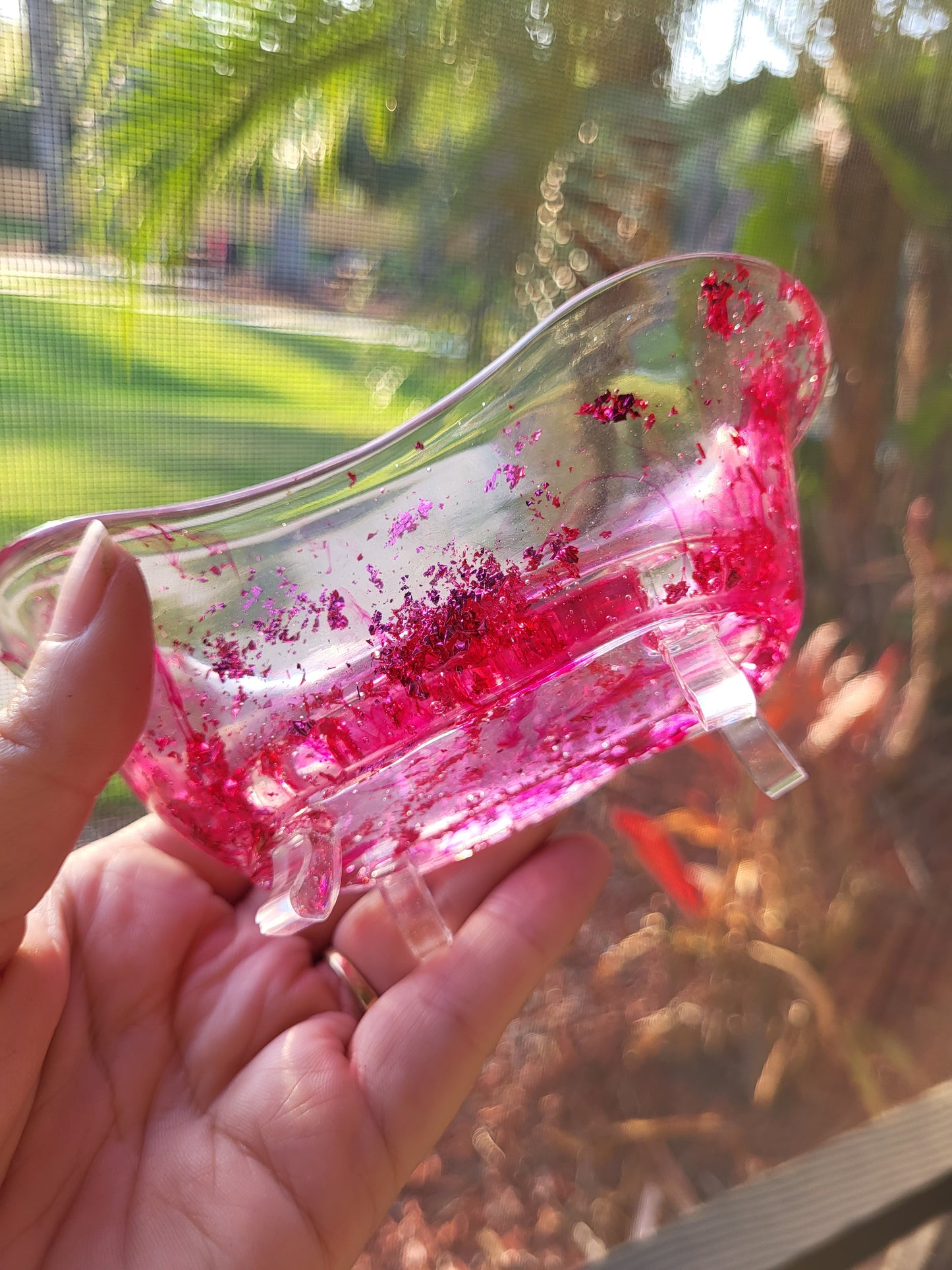 Adorable Pink Bathtub Soap Holder