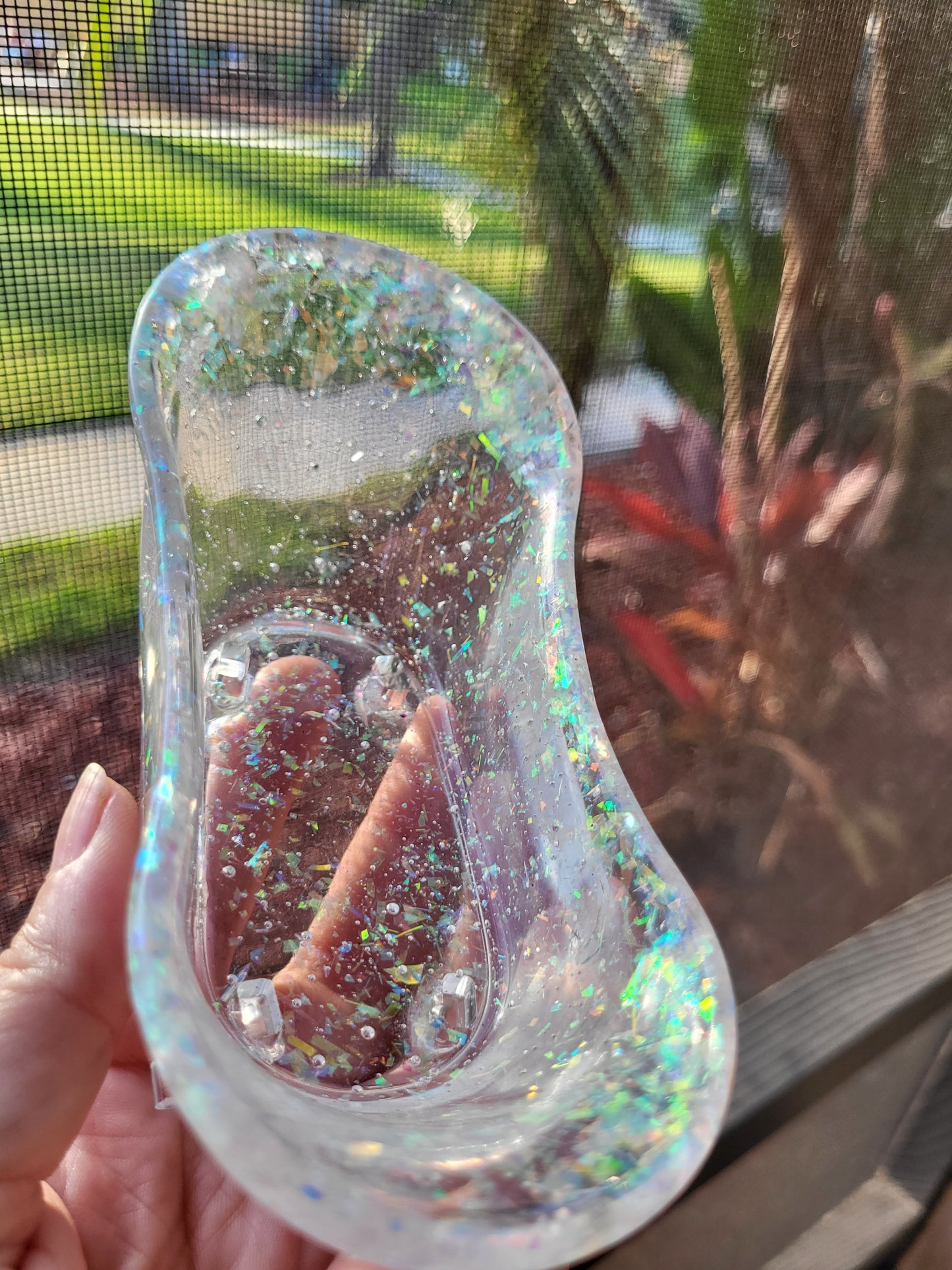 Sparkly Translucent Bathtub Soap Dish