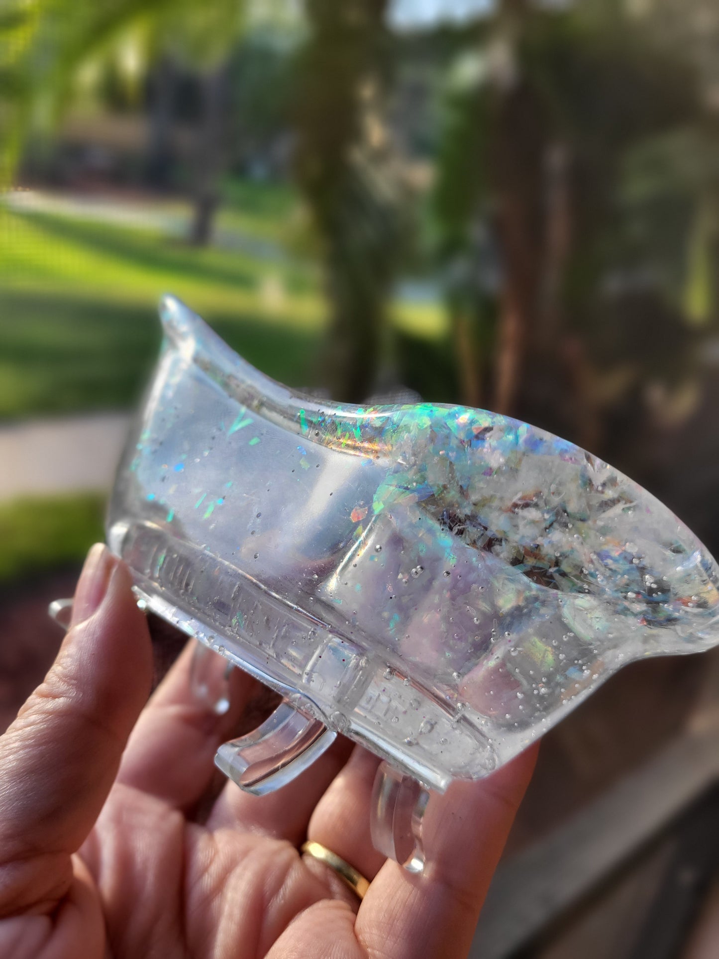 Sparkly Translucent Bathtub Soap Dish