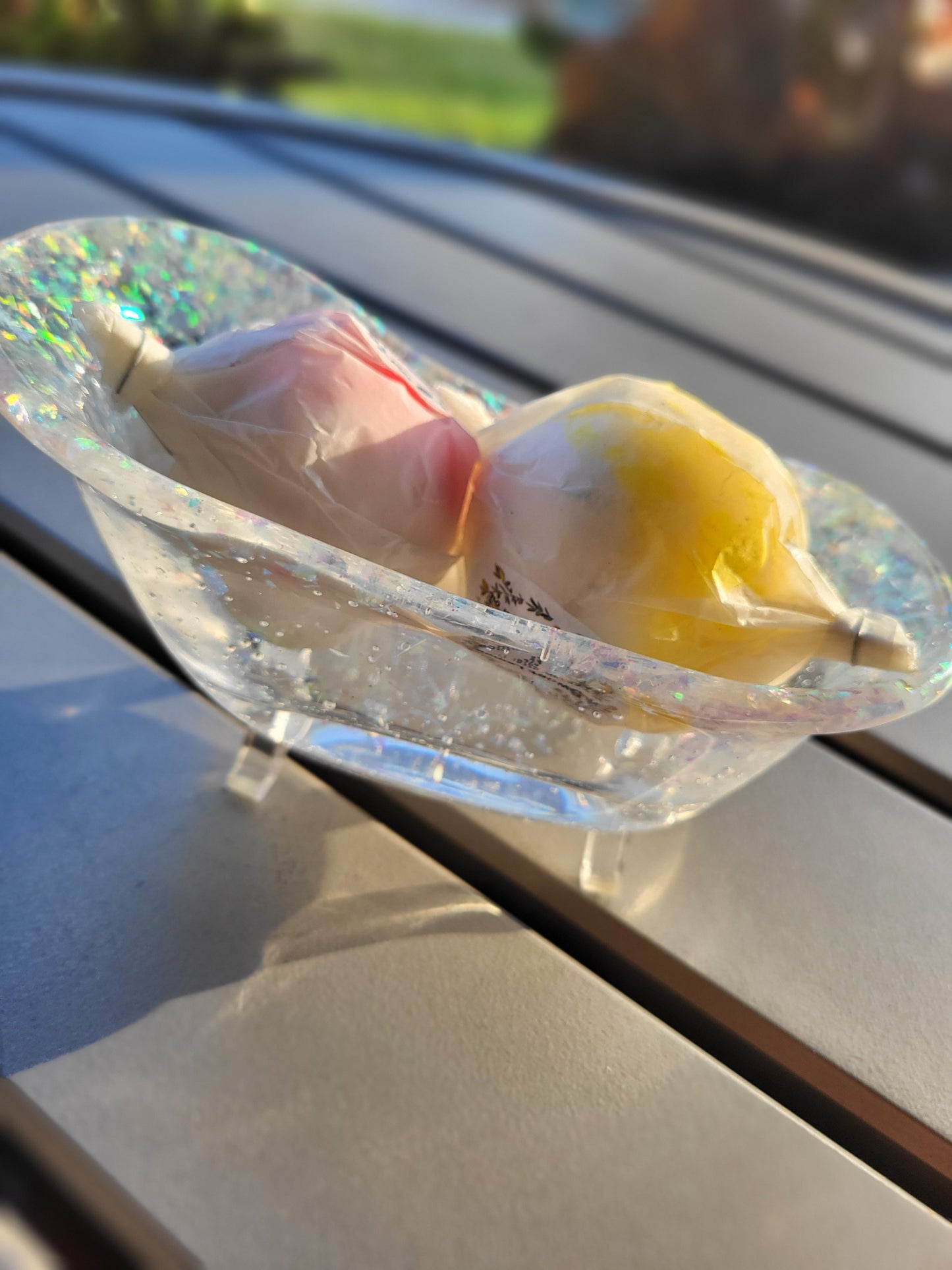 Sparkly Translucent Bathtub Soap Dish