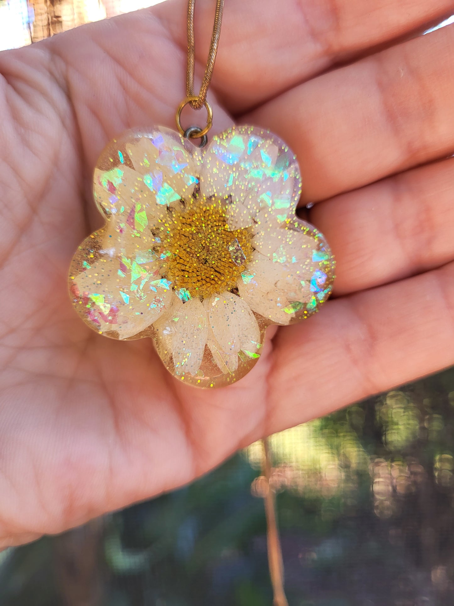 Flower Shaped Pendant with Real Flower Inside