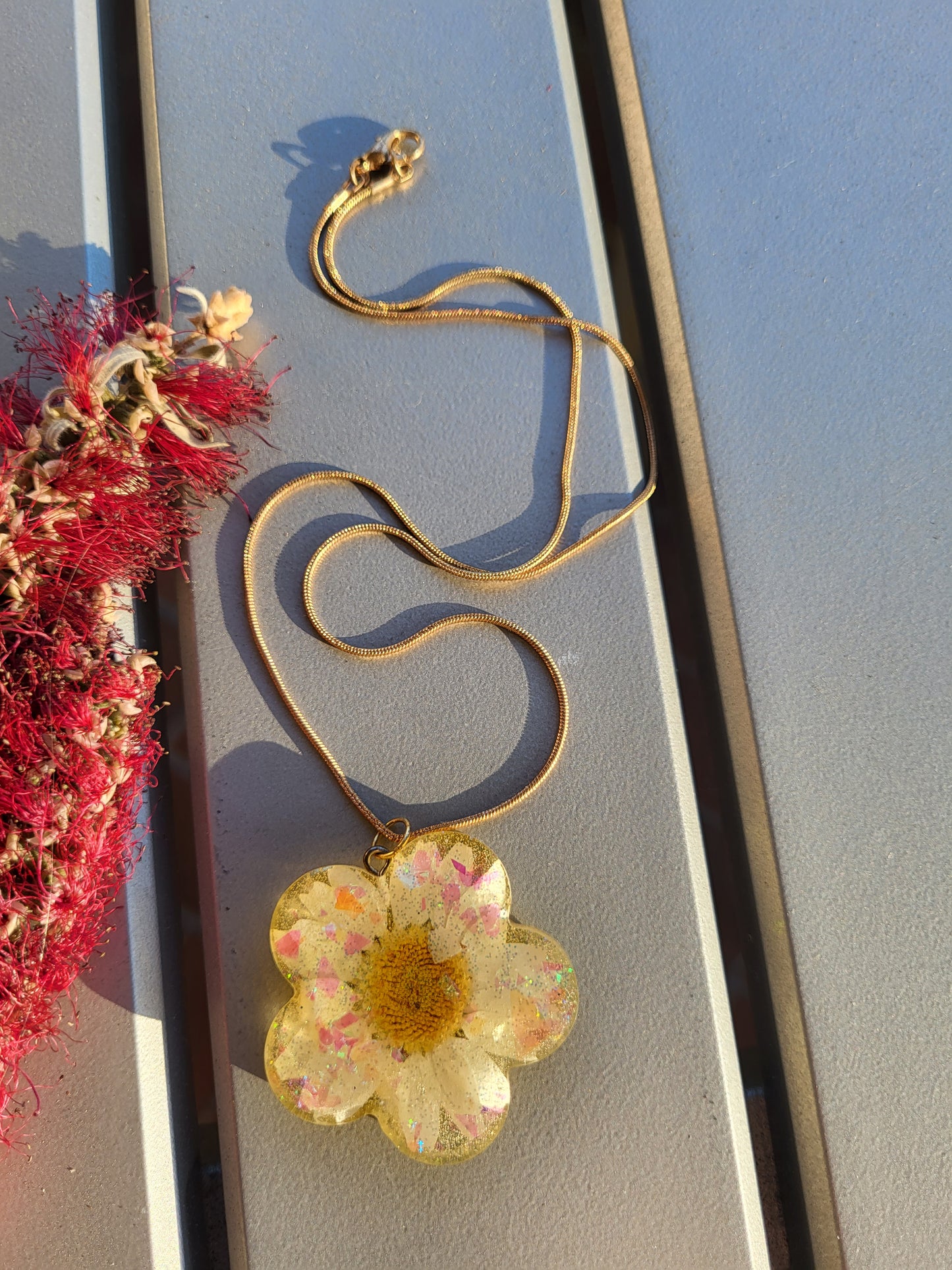 Flower Shaped Pendant with Real Flower Inside