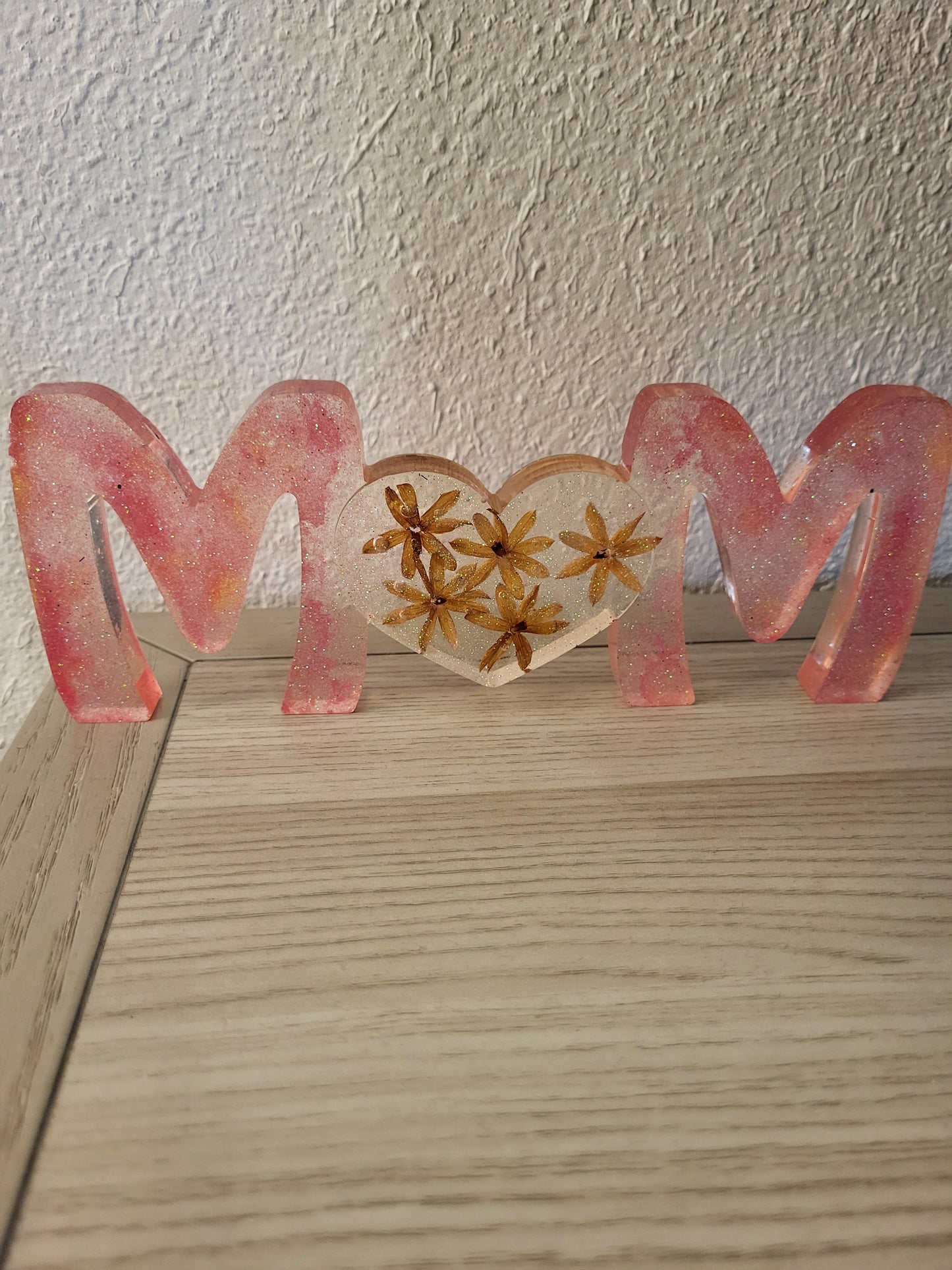 Pink "MOM" Shelf Sitter With Real Flowers